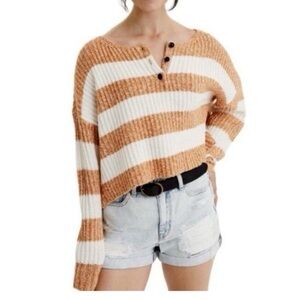 American Eagle Outfitters Tan and White Striped Sweater